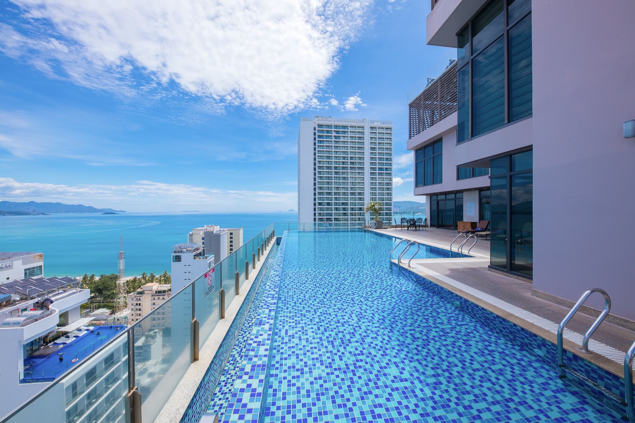 Green Beach Hotel Nha Trang